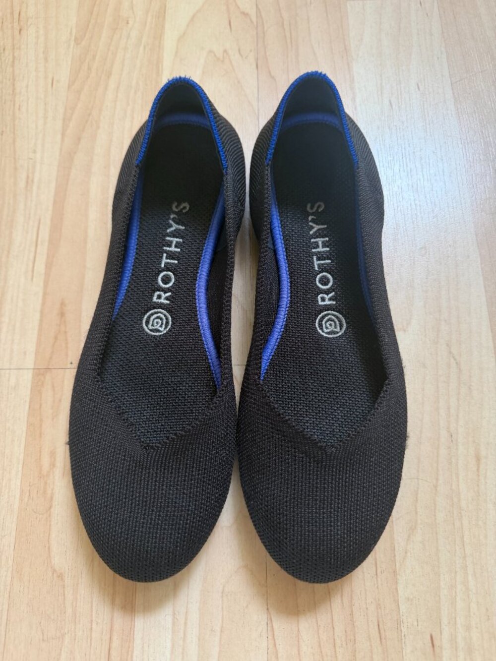 Rothy’s The Flat Black Knit Flats with Blue Trim – Women’s 7.5 🖤 - Picture 2 of 6